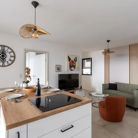 Le Calypso B01 - Climatise Avec Vue