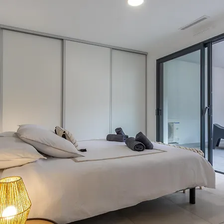 Lägenhet Le Calypso B01 - Climatise Avec Vue *